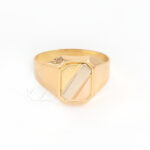 Anillo De Oro 18k Sello Cuadrado Tres Oros 3,1Gr - Imagen 2