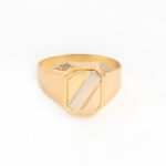 Anillo De Oro 18k Sello Cuadrado Tres Oros 3,1Gr - Imagen 2