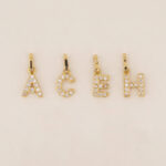 Dije De Oro 18k Letra A Con Piedras Blancas - Imagen 2