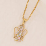 Dije De Oro 18k Ángel Con Piedras Blancas - Imagen 3