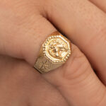 Anillo De Oro 18K Herradura Caballo Octagonal - Image 4