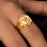 Anillo De Oro 18k Sello Corona Cuadrado - Image 3