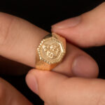 Anillo De Oro 18k Virgen Del Carmen - Image 3