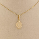 Dije De Oro 18K Letra F - Image 3