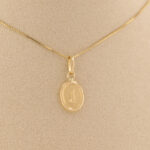 Dije De Oro 18K Letra J - Image 3
