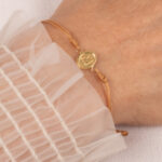 Herraje De Oro 18k Para Pulsera Tejida Letra "M" - Image 3