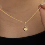 Dije De Oro 18k Van Cleef - Image 3
