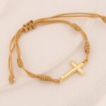 Pulsera De Oro 18k Cruz Hilo Café