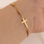 Pulsera De Oro 18k Cruz Hilo Café - Image 2