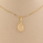 Dije De Oro 18K Letra M - Image 3