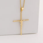 Dije De Oro 18k Cruz - Image 3