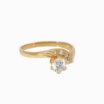 Anillo Oro 18K Con 5 Piedras Blancas